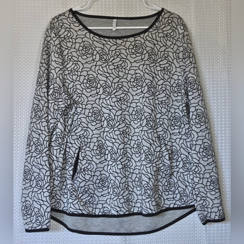 Black White Floral Top XL Pockets Long Sleeve Casual Chic - Picture 9 of 11